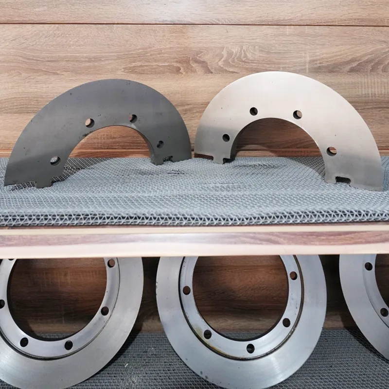 How to install the conveyor belt longitudinal cutting combination blade?